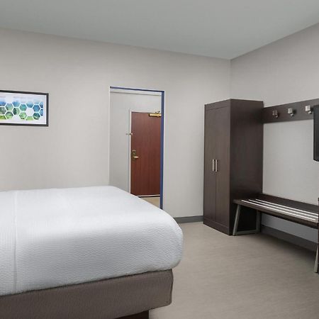 Holiday Inn Express Knoxville-Strawberry Plains, An Ihg Hotel Bagian luar foto