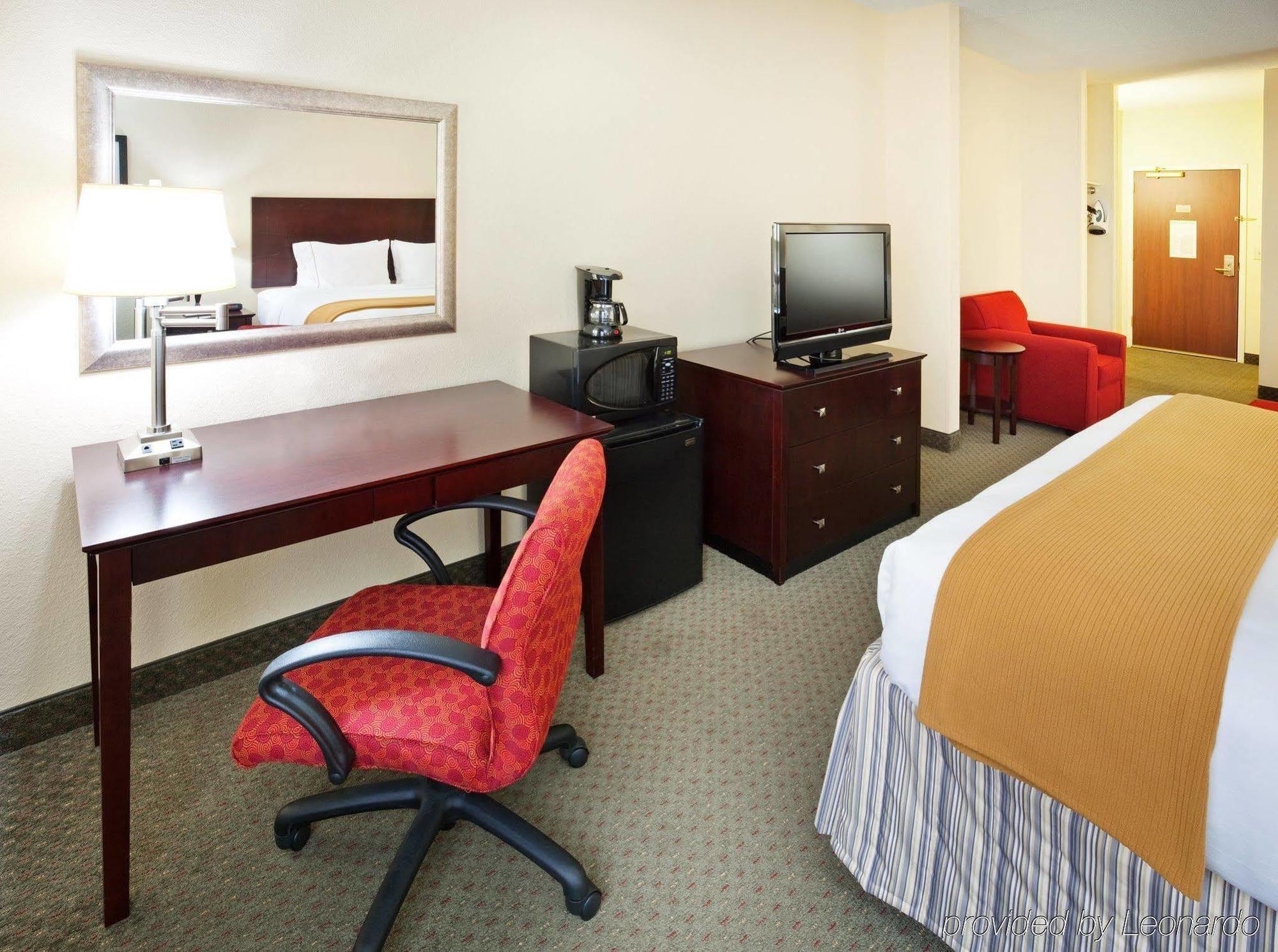 Holiday Inn Express Knoxville-Strawberry Plains, An Ihg Hotel Bagian luar foto